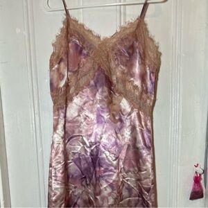 Elegant Lace Trim Satin Nightgown